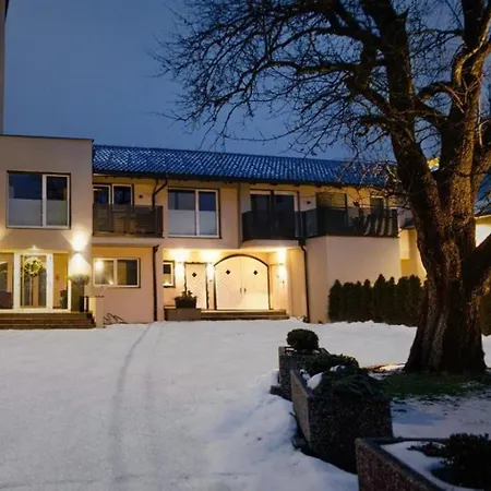 Haus Schnoell 1 Миттерзилль